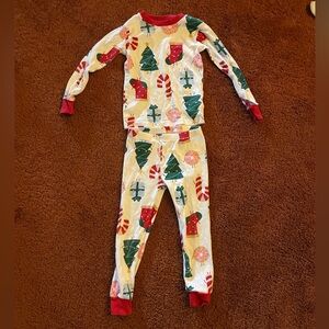‼️Mix and Match 3 items for $5‼️ Carter’s 4t Christmas pajamas set